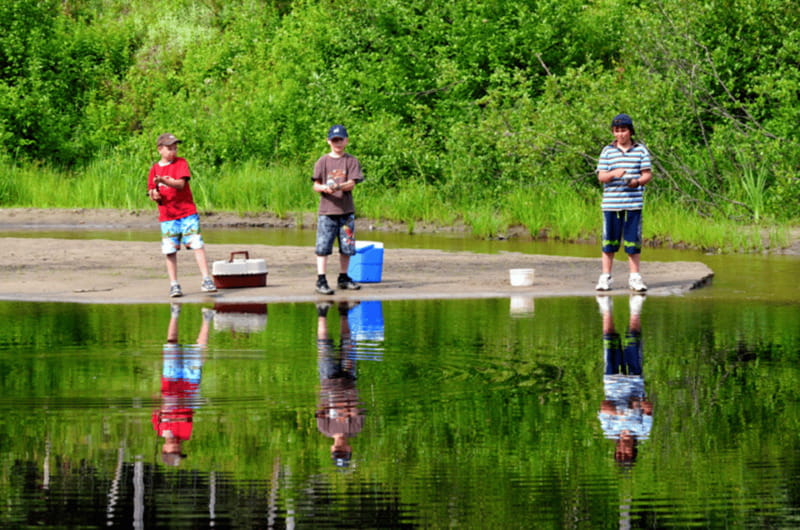 15 min. Tadoussac : Trout Fishing Experience - The 10-minute walk that keeps it easy for families