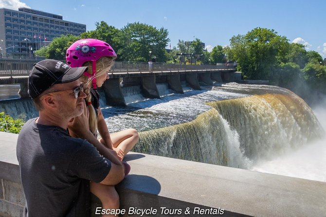 2-Hour Ottawa Express City Bike Tour - National War Memorial and ByWard Market: two sides of the capital