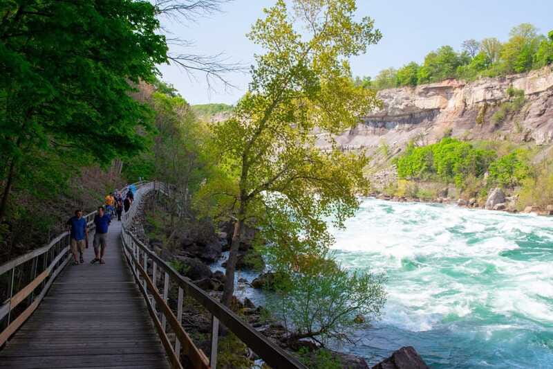 4 hr Summer Fun Tour - Niagara Falls Canada - Whirlpool Observation Deck for Rapids Views You Can Share