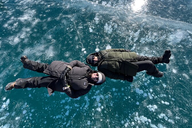 Abraham Ice Bubble/Sunwapta Falls,Snowshoeing,Icefield, Bow&Peyto - Abraham Lake ice bubbles: when it’s on, it’s the whole point