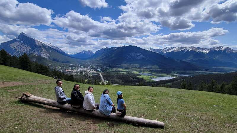 Airport Pickup & Private Tour from Calgary to The Rockies! - Two Jack Lake: A Nature Break That Fits a Transfer Day