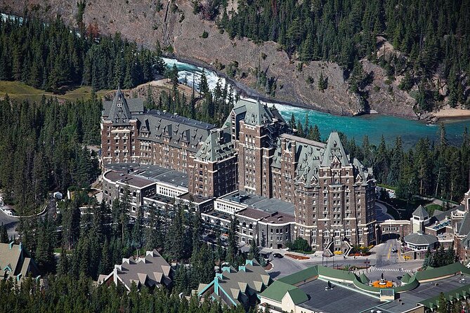 Airport Shuttle: Banff <---> Calgary - What Makes This Banff to Calgary Shuttle Feel Like a Real Upgrade