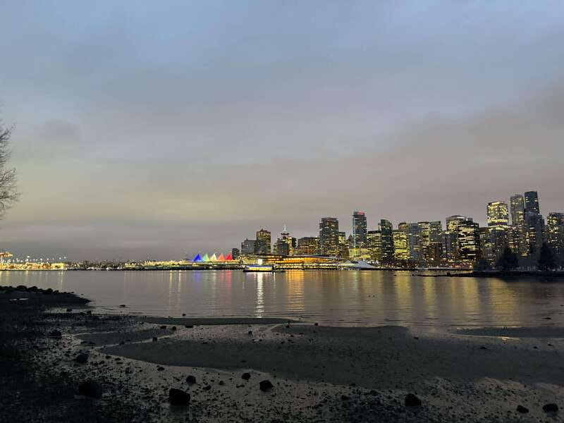 Aquarium & StanleyPark+20 Gem Spots+City/Vip Car+Small Group - Who this tour fits best, and who might prefer something else