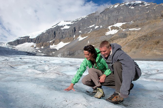 Athabasca Glacier Snow Trip from Banff - Bow Lake picnic stop: where the day slows down