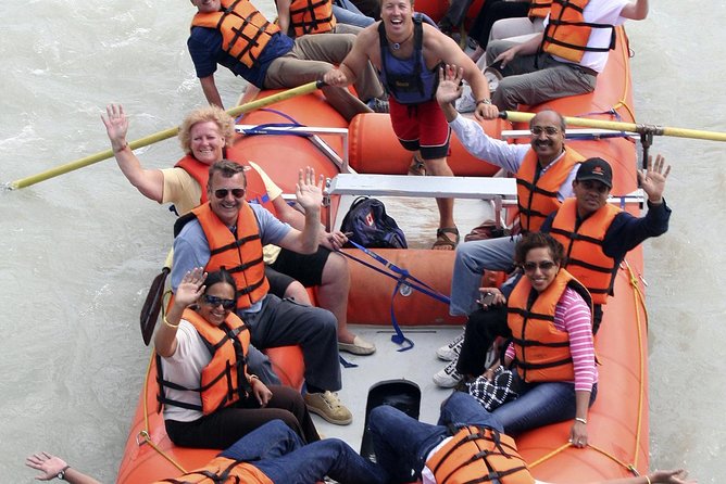 Athabasca River Easy Scenic Raft Trip - The guide and the little history lesson you did not plan for