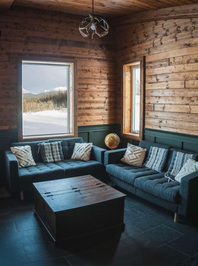 Aurora Lounge: Aurora Viewing Cabin & Bar - Why the Aurora Lounge feels different from a tent