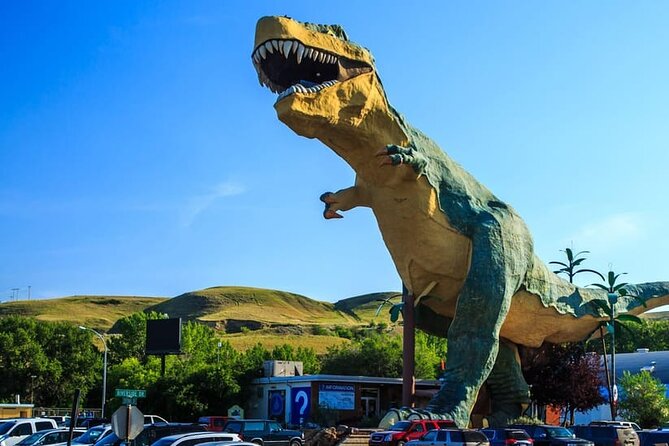 Badlands Tour: Drumheller with Museum, Hoodoos & Dinosaurs - Drumheller’s giant T-Rex: fun, fast, and weirdly memorable
