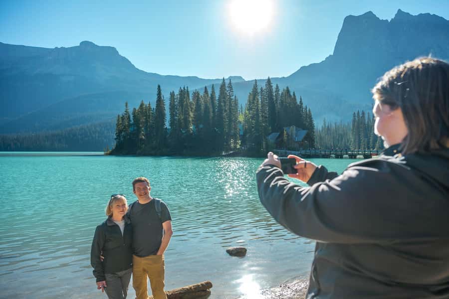 Banff: 3 National Parks, Takakkaw Falls, & Emerald Lake Tour - Timing, Weather, and Wildlife Odds in One Day