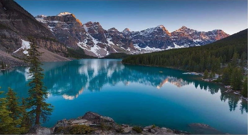 Banff/Canmore: Moraine Lake and Lake Louise 90 Min Each - Lake Louise Stop: Photos, Fairmont Views, and 90 Minutes to Linger