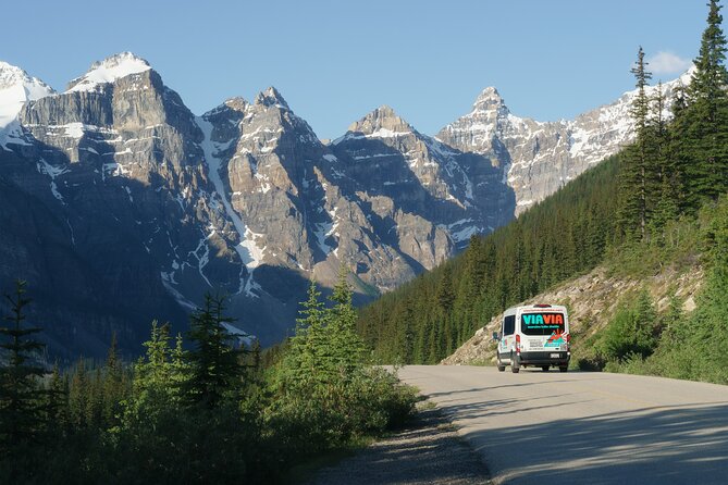 Banff/Canmore: Moraine Lake & Lake Louise Combo Tour - How the tour handles the “hassle factor” at the lakes