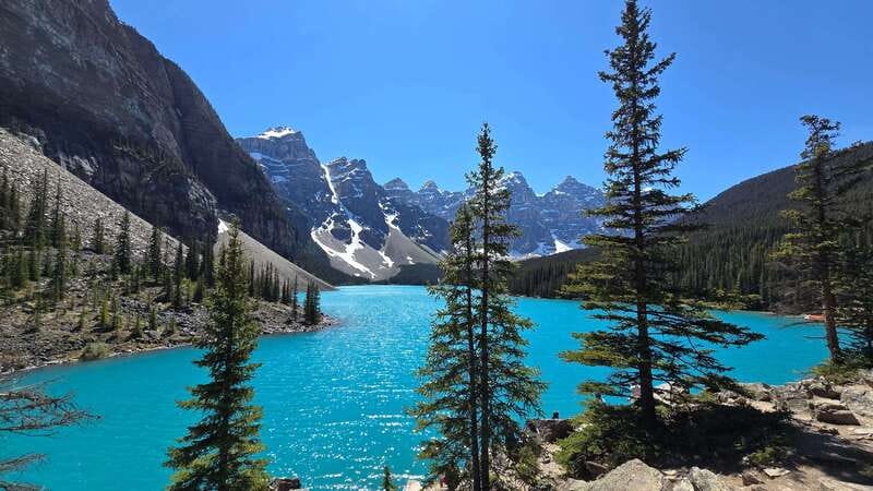 Banff/Canmore- Moraine Lake & Louise-Morning or Sunset Tour - Expedited access means more time where it counts
