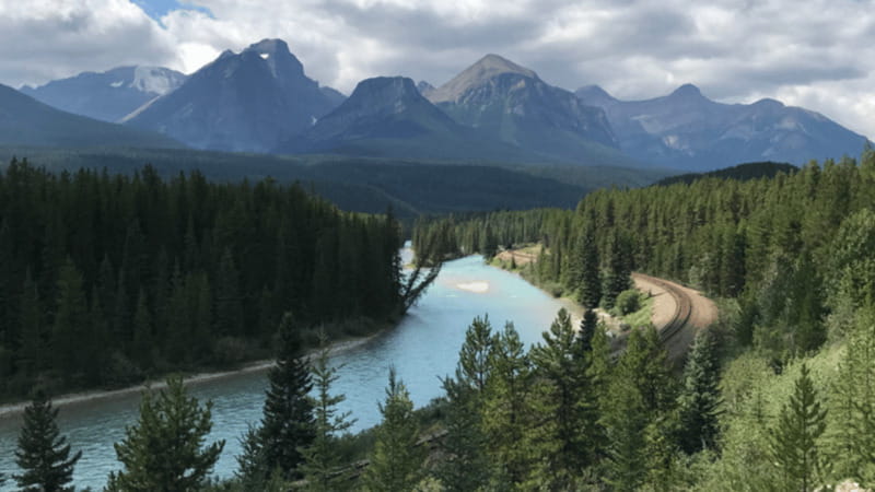 Banff/Canmore: Sunrise at Moraine Lake w/ Lake Louise Option - Should you book this sunrise tour?