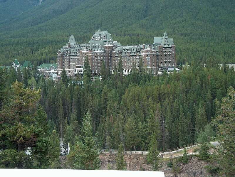 Banff: Castle Food Experience at Banff Springs Hotel - From the Lobby to the Rundle Bar: Your First Bites and a Proper Start