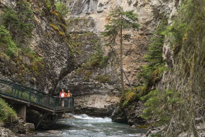 Banff: In-Depth Banff Area & Canyon Day Tour - Surprise Corner viewpoint for Fairmont Banff Springs photos