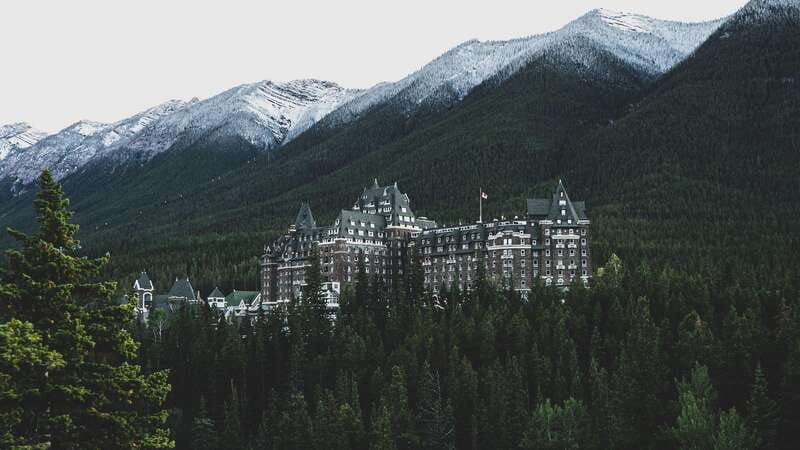 Banff: In-Depth Banff Area & Canyon Day Tour - Johnston Canyon walking, or Marble Canyon in winter