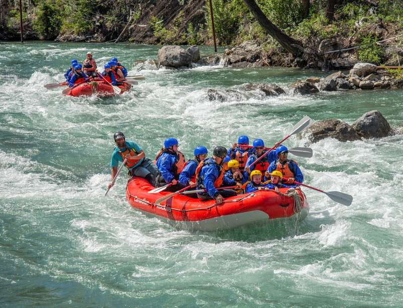 Banff: Kananaskis River Whitewater Rafting Tour - Post-Raft Change Room, Non-Alcoholic Drink, and Photos Later