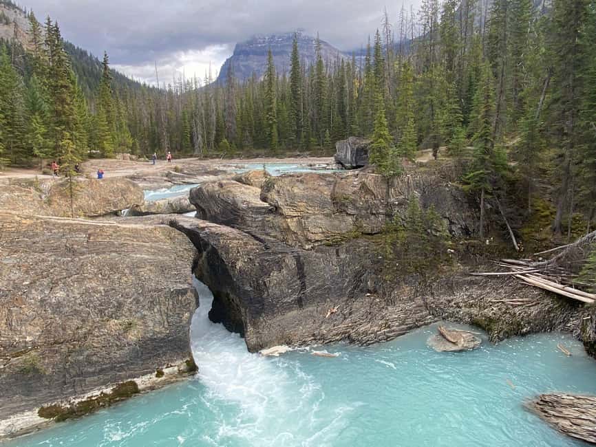 Banff: Lake Louise, Emerald, Moraine Lake & Johnston Canyon - Johnston Canyon: The Frozen Walk With Crampons Rental