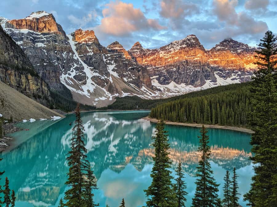Banff: Lake Louise,Lake Minnewanka,Emerald Lake & Banff Town - Lake Louise: The Icon You See From Multiple Angles