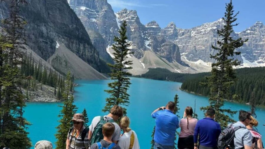 Banff: Lake Louise, Moraine, Emerald & Johnston Canyon Tour - How this 11-hour loop works for real life