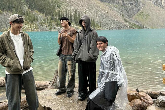 Banff: Moraine Lake and Lake Louise Shuttle | Limited Time Offer! - Lake Louise Visitor Centre stop: a head start before shore time