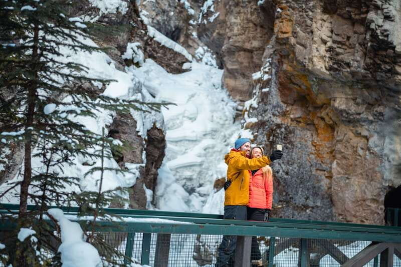 Banff: Morning or Afternoon Johnston Canyon Icewalk - The hot chocolate and cookies break, and what it does for the whole day