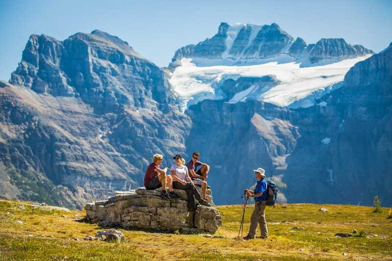 Banff National Park: Guided Signature Hikes with Lunch - Picnic lunch that actually fits the mountains