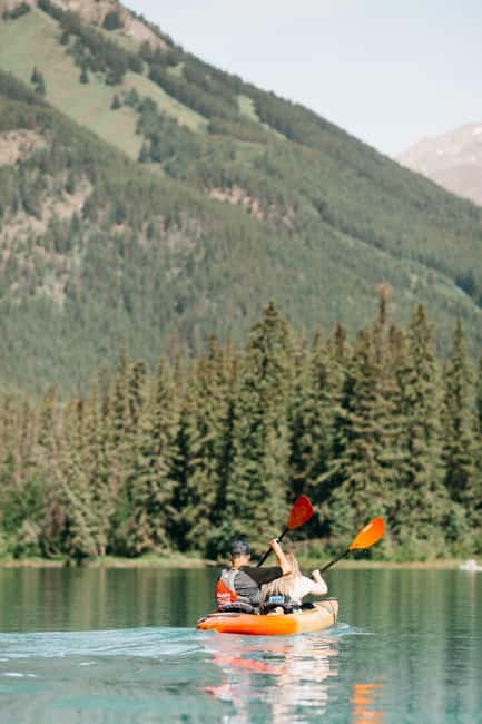 Banff National Park: Kayaking Trip - A 2-hour Banff morning paddle with a calm-water feel