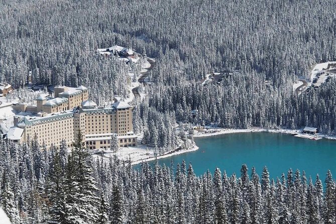 Banff National Park Moraine Lake and Lake Louise Explorer Tour - Lake Louise in one hour: how to make the most of turquoise views