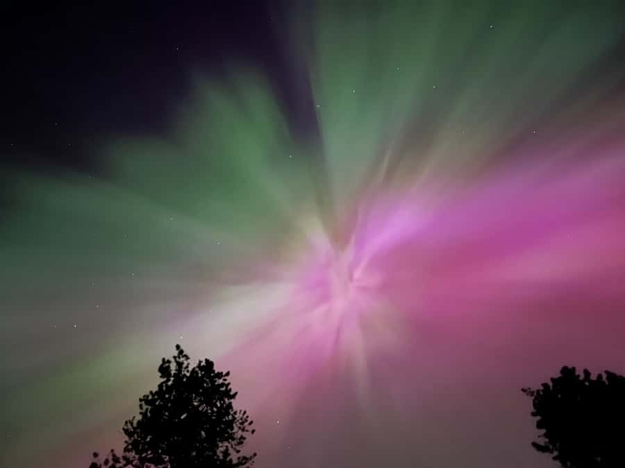 Banff Night Sky: Stargazing and Northern Lights Chasing Tour - Photo Tips That Actually Help in Banff Winter Night Conditions