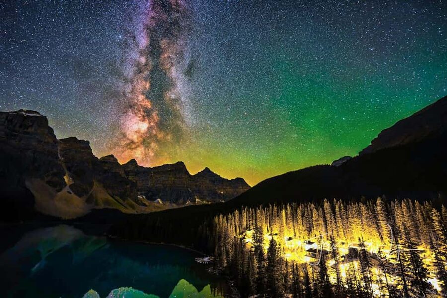 Banff OR Moraine Lake: Night Tour with possible Stargazing - Classic Banff at night vs. Moraine Lake after dark