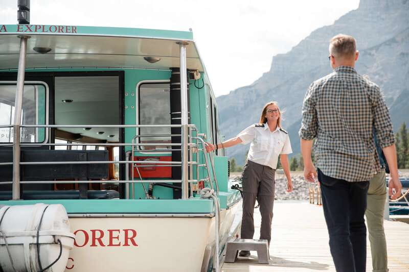 Banff: Sightseeing, Lake Minnewanka Cruise and Banff Gondola - Should you book this Banff day?