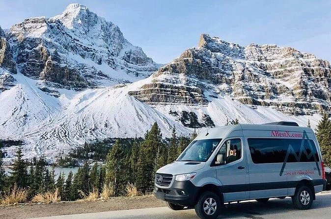 Banff to YYC Airport Shared Shuttle Service - Getting to YYC: What the Airport End Looks Like