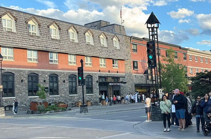 Banff to YYC Airport Shared Shuttle Service - What You Should Know About Booking and Confirmation