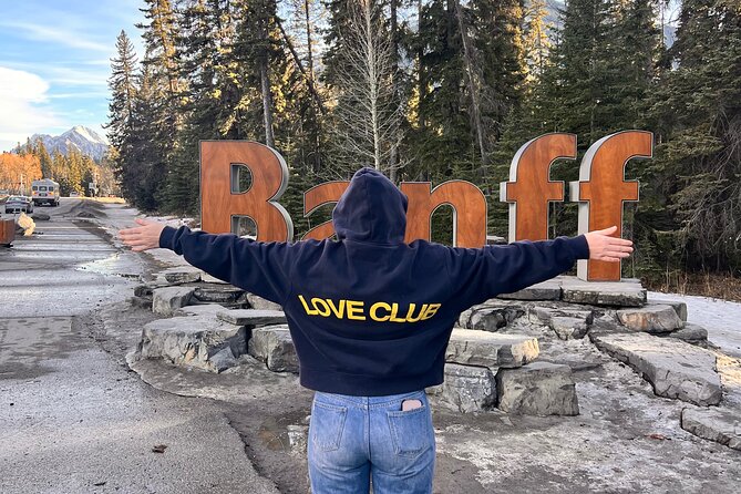 Banff Town ,Lake Louise, Moraine , Emerald & Johnston Canyon Tour - Guides, Group Size, And Why The Experience Feels Personal
