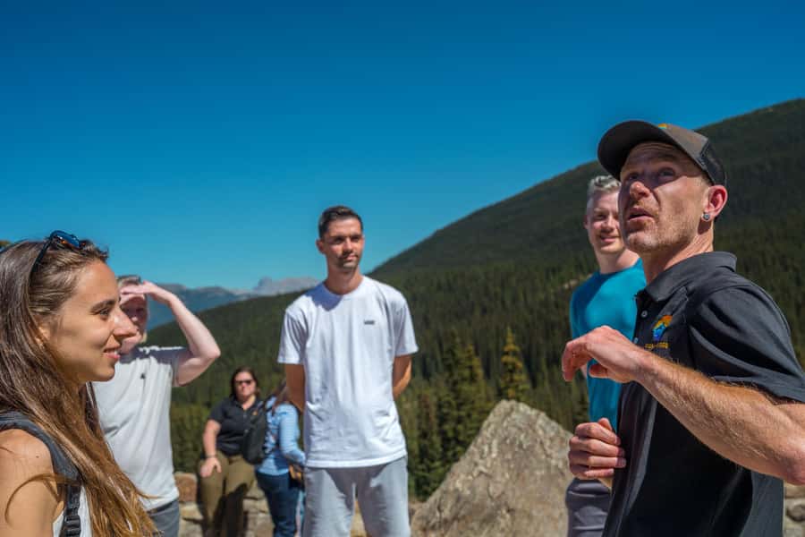 Best of Banff, Lake Louise & Moraine Premium Guided Day Tour - Tips to avoid stress on a premium day