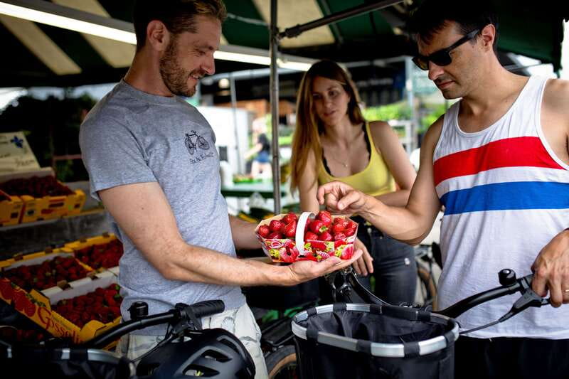 Bike/E-bike tour Plateau,MileEnd, Jean-Talon Market by Fitz - Where you start: Maison des Cyclistes, then a quick safety café pause