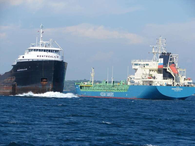Brockville: 1000 Islands Cruise - Big Ship Moments in the Seaway Channel