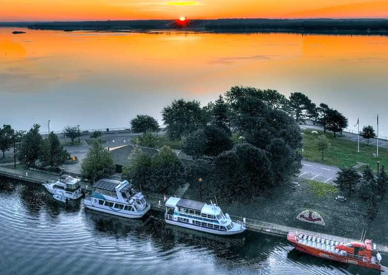 Brockville: 1000 Islands Cruise - Food and Drinks on Board: Plan for It