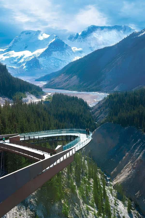 Calgary Banff: Columbia Icefield, Skywalk and Lakes Day Tour - Castle Mountain and Lake Louise: quick hits that set the tone