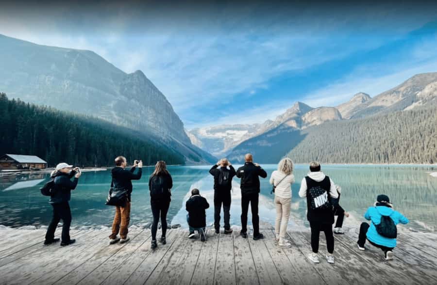 Calgary/Banff: Lake Louise, Minewanka & Johnston Canyon Trip - Lake Minnewanka: Second Lake Time, Enough Breathing Room for Photos