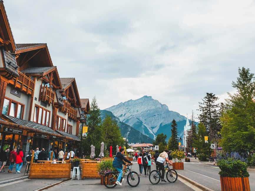 Calgary: Banff Top Lakes Tour with Banff Town Visit - A full-day Banff circuit that saves you the headache