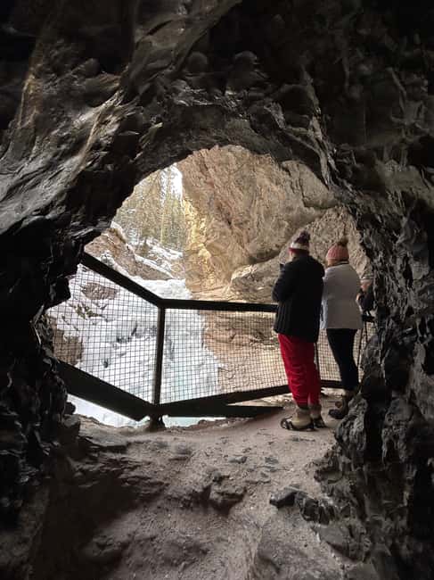 Calgary/Canmore/Banff: BEST of BANFF with LAKES Group Tour - Johnston Canyon self-guided walk: the classic payoff trail