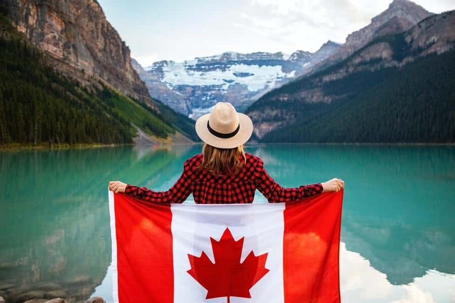 Calgary/Canmore: Lake Louise, Moraine Lake, & Banff Day Tour - Why a Banff day trip that hits Moraine and Lake Louise matters