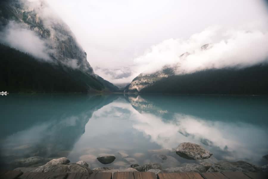 Calgary:Moraine Lake Sunrise & Lake Louise & Wildlife Safari - Moraine Lake sunrise with direct access and real photo time