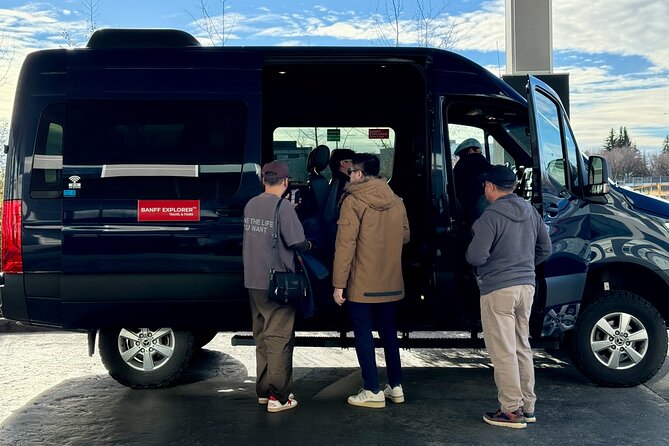 Calgary YYC Airport: Hassle-free Private Transfer to Lake Louise - Flexibility for Real Travel Days