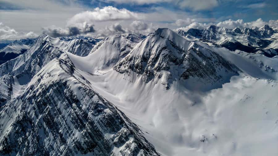 Canmore: 25-Minute Three Sisters Helicopter Tour - Starting at Alpine Helicopters in Canmore, Then Off in Under an Hour