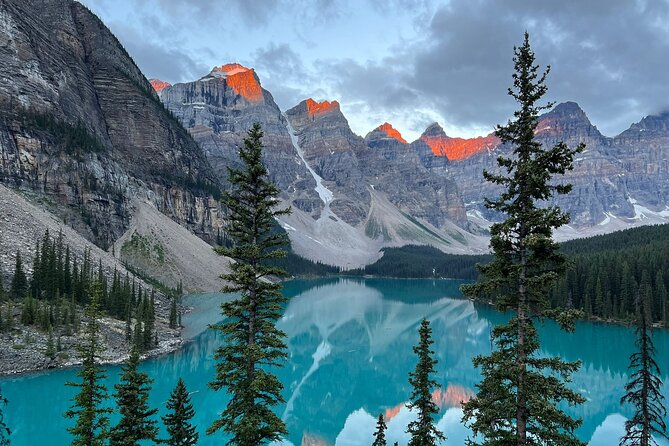 Canmore/Banff Moraine Lake Louise Johnston Canyon Emerald Lake - Natural Bridge: a quick stop with a satisfying payoff