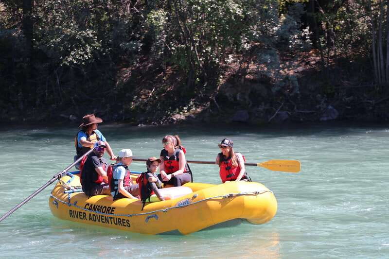 Canmore: Bow River Scenic Float Tour - The 90-minute experience: calm drift time with a guided pace