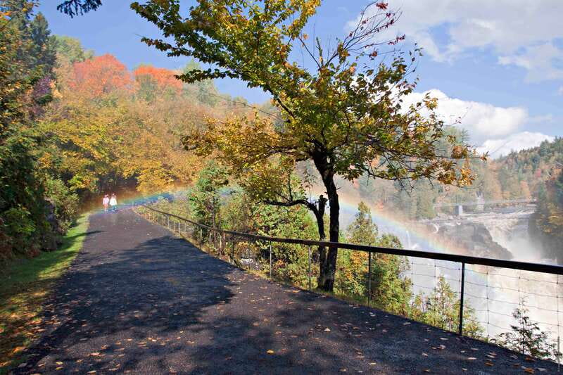 Canyon Sainte-Anne: Park Admission Ticket - What to wear and bring for an easy, comfortable walk
