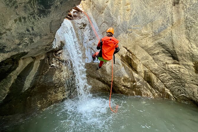 Canyoning half day - Heart Creek Canyon (beginner level) - Safety briefing and rope clinic: how they set you up for success